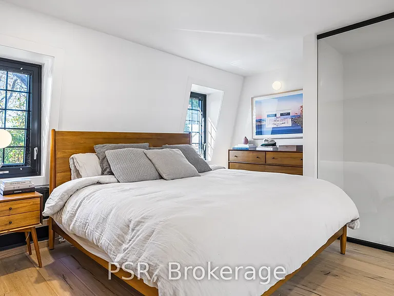 53 Palmerston Ave — Photo 31