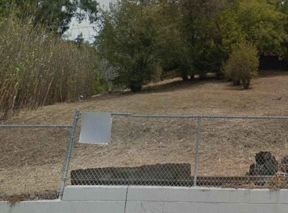 1st image of 1822 N Eastern Ave