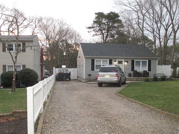 3rd image of 27 Shady Ln