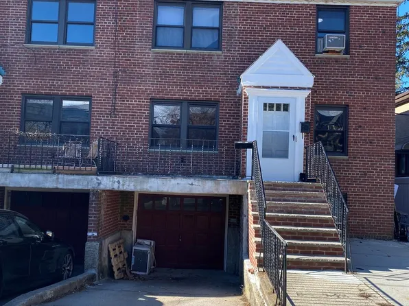40-12 209th St, Bayside, NY 11361