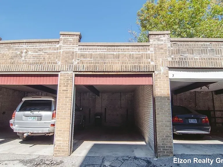 2021 Commonwealth Ave #A — Photo 17