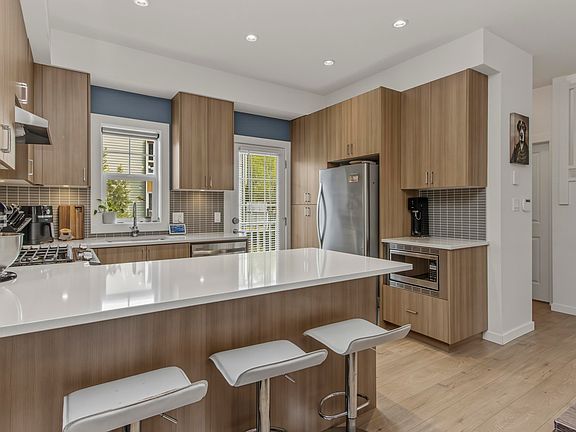 3rd image of 39885 Government Rd #2