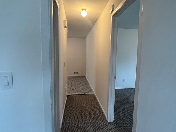5th image of 376 Naughton Ave #1