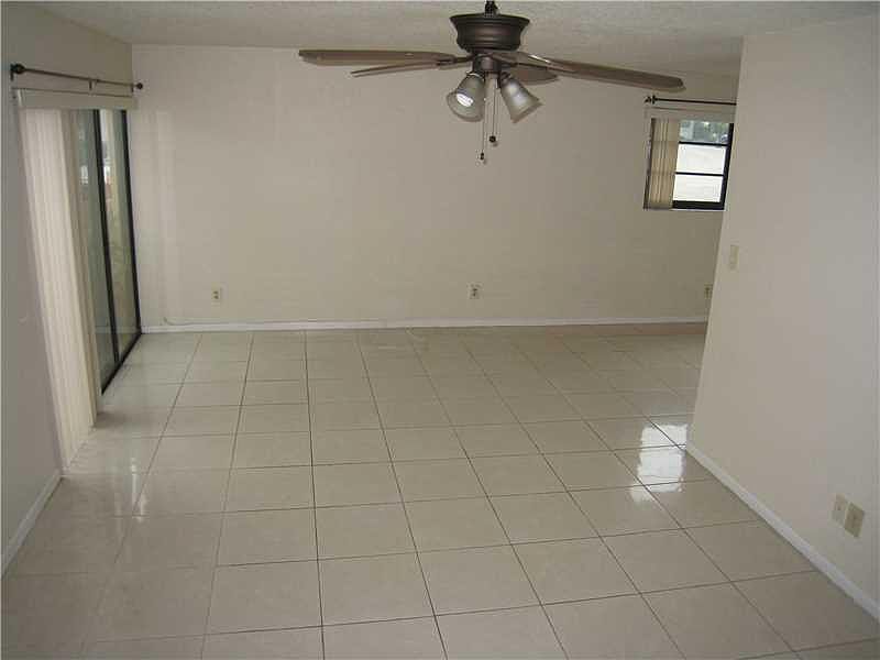 1st image of 15910 SW 91st Ct