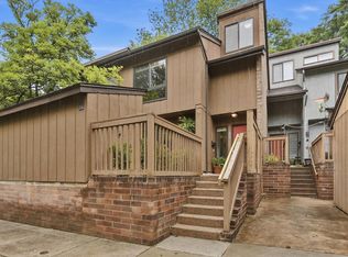 11926 Escalante Ct, Reston, VA 20191