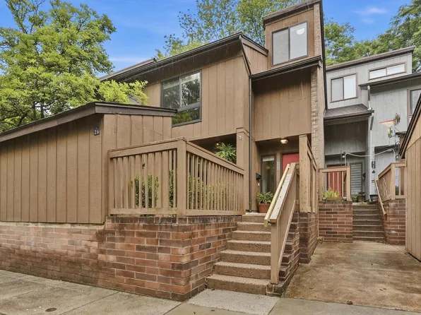 11926 Escalante Ct, Reston, VA 20191