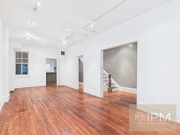 4th image of 252 W Philadelphia St