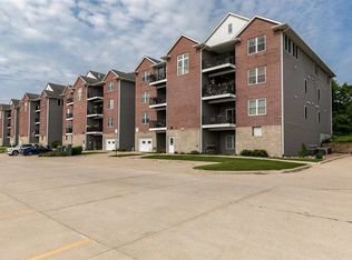 1092 Walnut Ave UNIT 202, Riverside, IA 52327