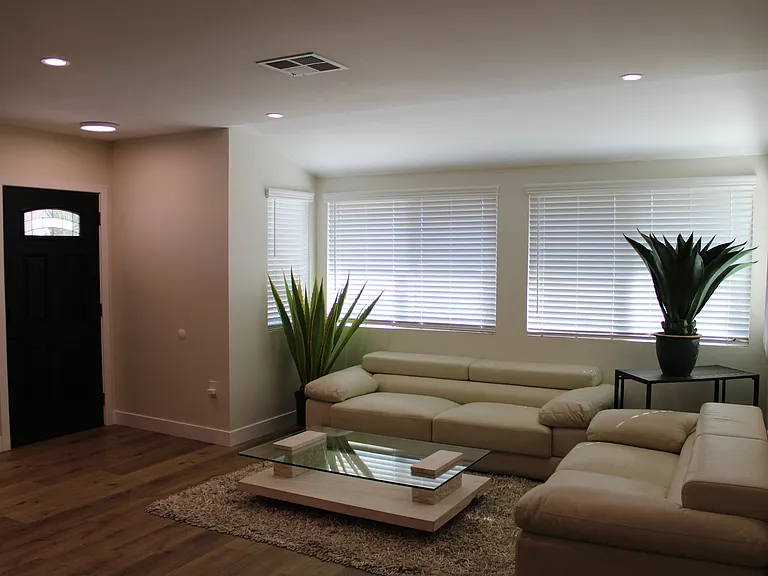 271 Grace Ave — Photo 13