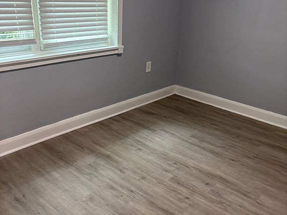 4th image of 808-814 Nathan Ave #808
