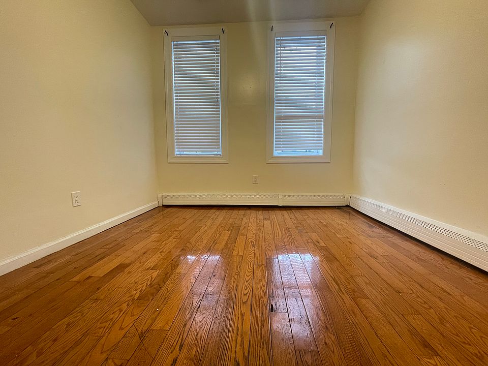 2nd image of 810 West St #9E