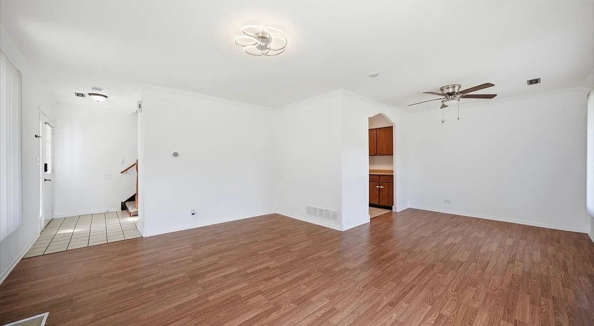 3 bed, 1.5 bath, 1195 sqft, $2,700 — Photo 3