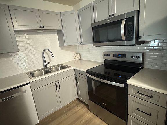 4th image of 1071 Artemis Cir