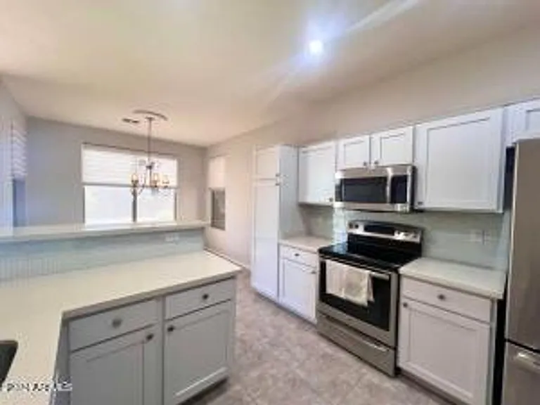 2821 E Tyson St — Photo 10