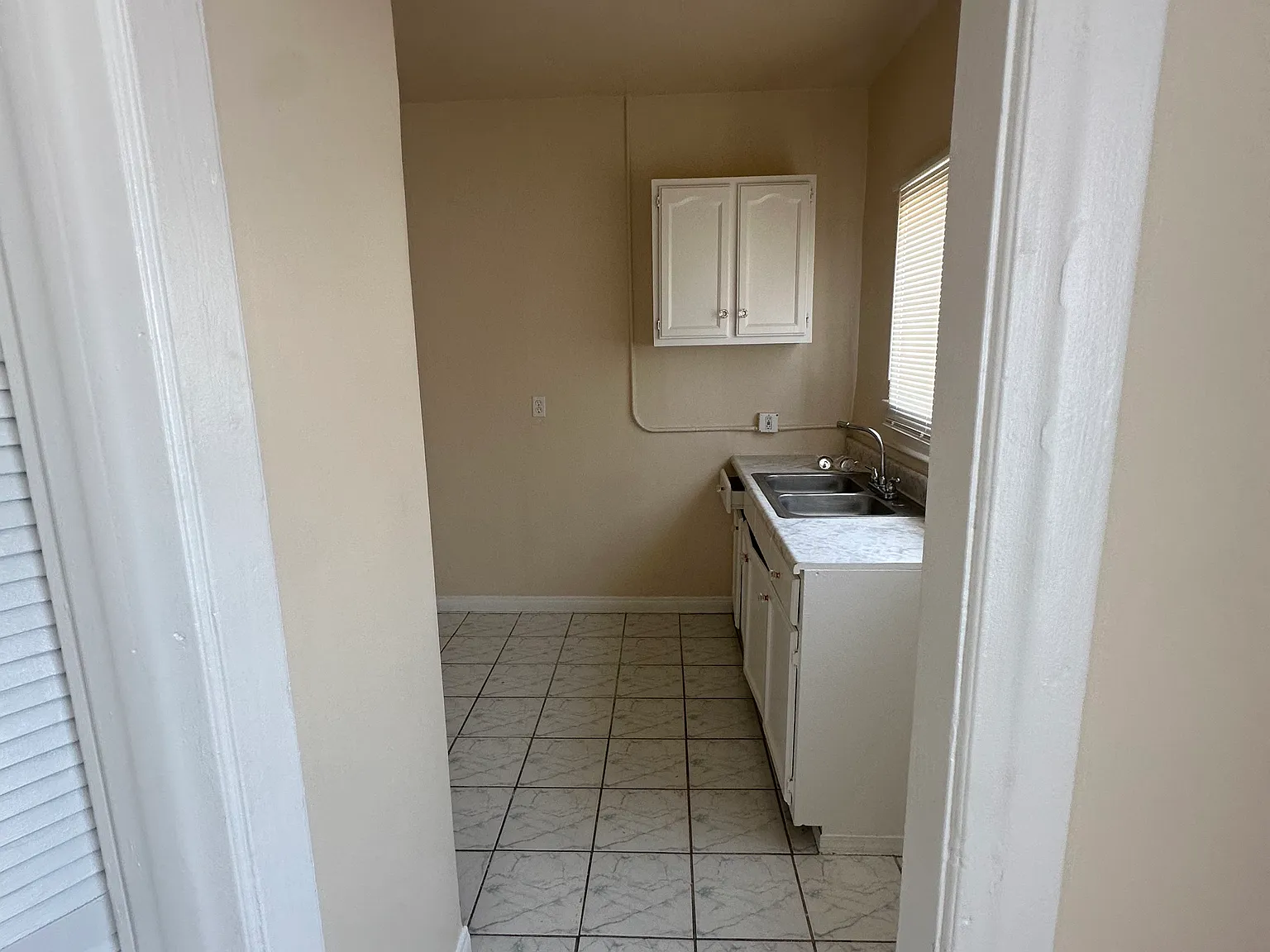 3846 S Grand Ave — Photo 4