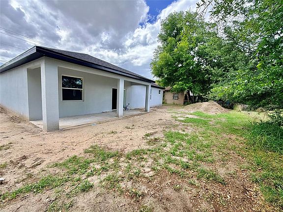 5th image of 1449 Kathleen Rd