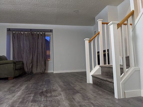 4th image of 10946 81st Ave
