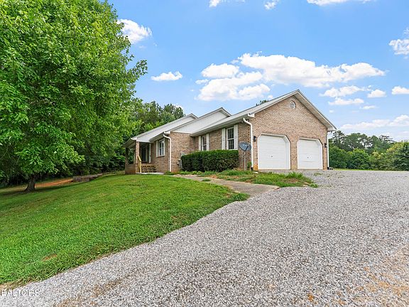 3rd image of 3428 Wilkinson Pike