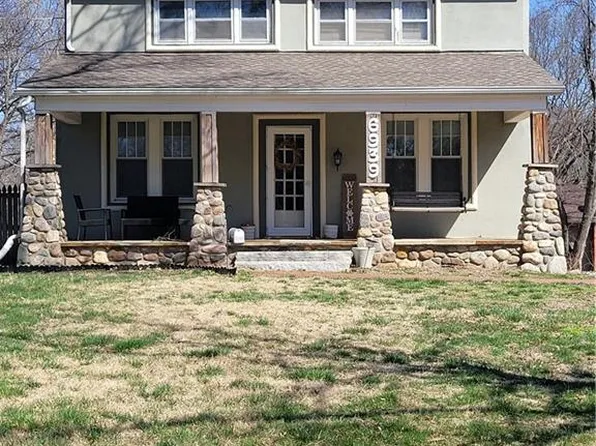 6939 Switzer Rd, Shawnee, KS 66203