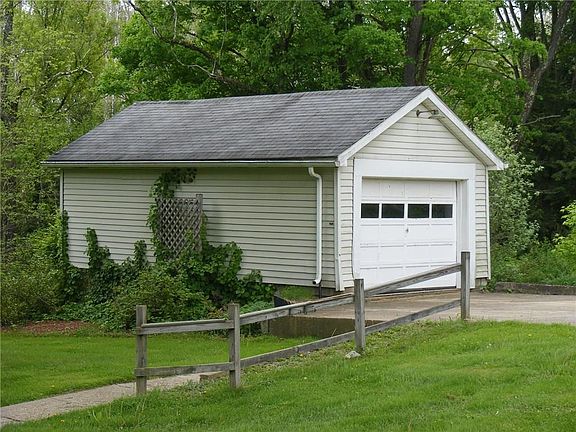 3rd image of 20661 Barber Dr
