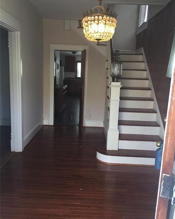2nd image of 2809 Wickham Ave