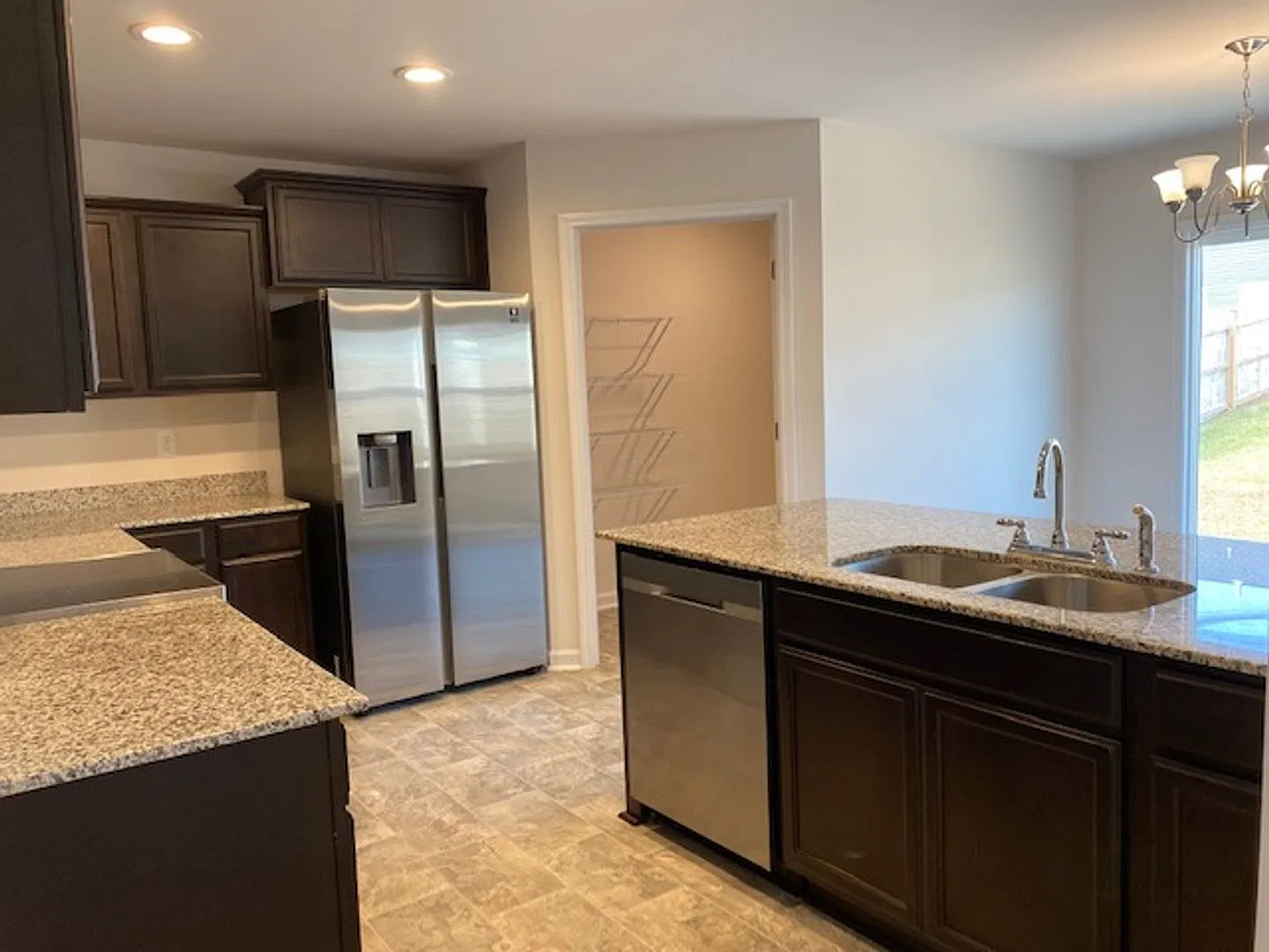 Adorable Single Story Home With Two Car Garage — Photo 4