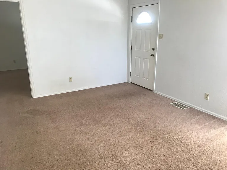308 Pitkin St — Photo 7