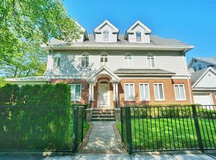 1114 E 17th St, Brooklyn, NY 11230