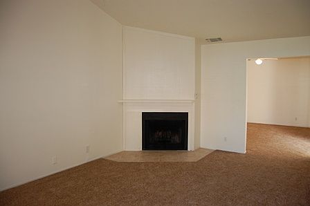 3rd image of 5500-5502 E Knoll Dr