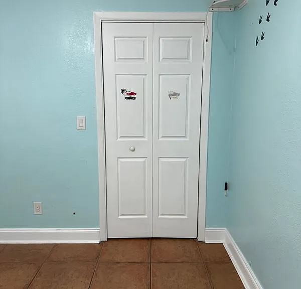713 S Jenkins Rd — Photo 19