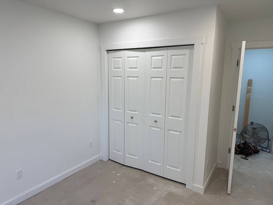 2nd image of 209 5th St #510-HWY24