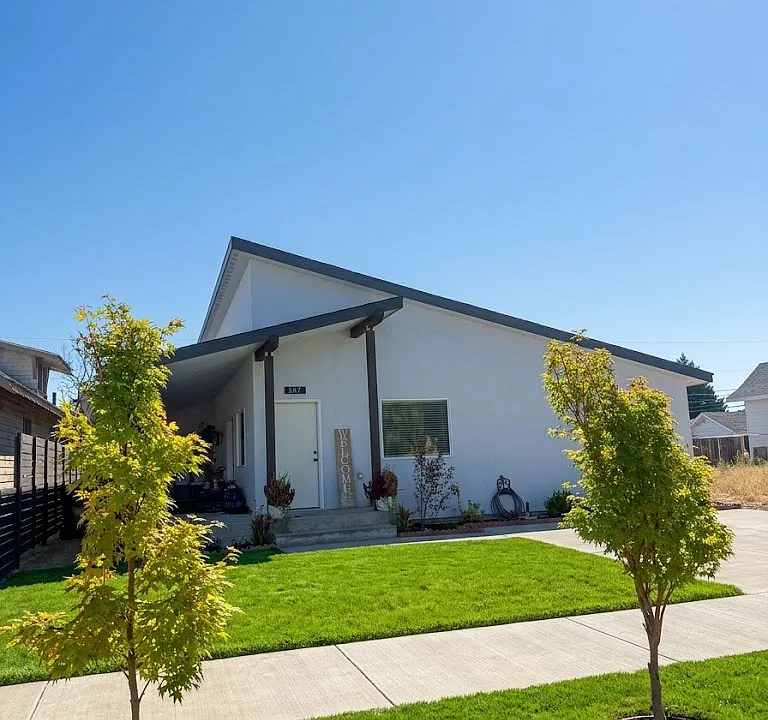 607 Pleasant Ave #1