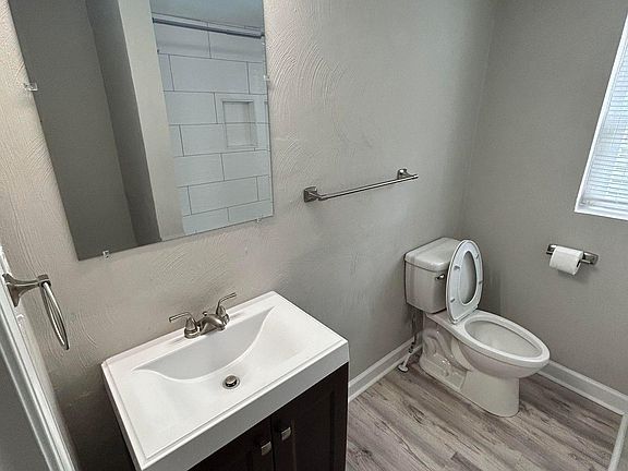 5th image of 703 W 29th St #3