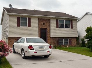 34 Fawn Ave, New Oxford, PA 17350