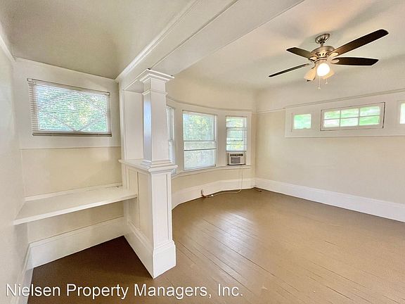3rd image of 1818 G St APT 6