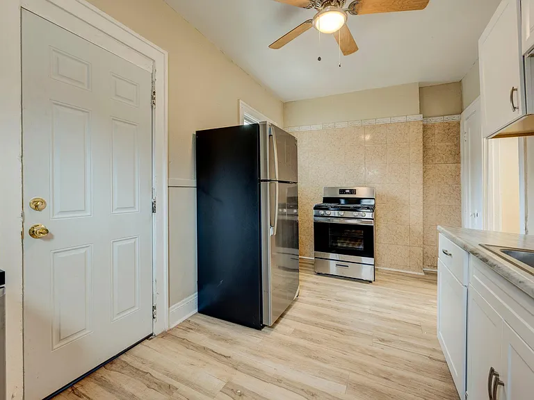 13091 Cedar Rd — Photo 16