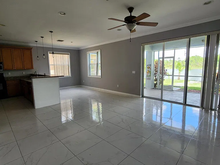8686 Pegasus Dr — Photo 26
