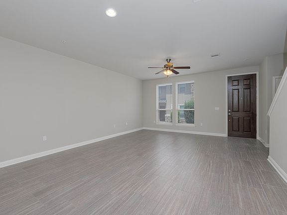 3rd image of 13800 Lyndhurst St Unit 283