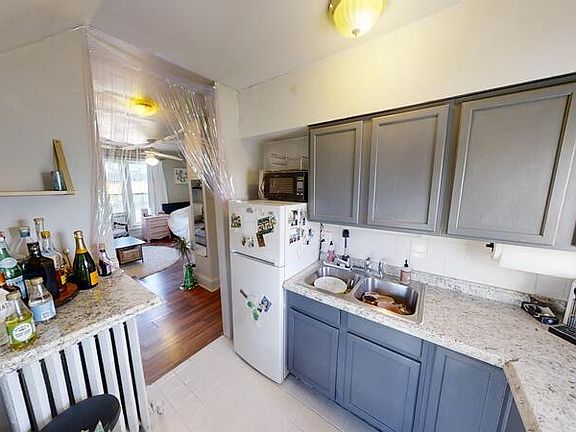5th image of 547 Elizabeth St #2