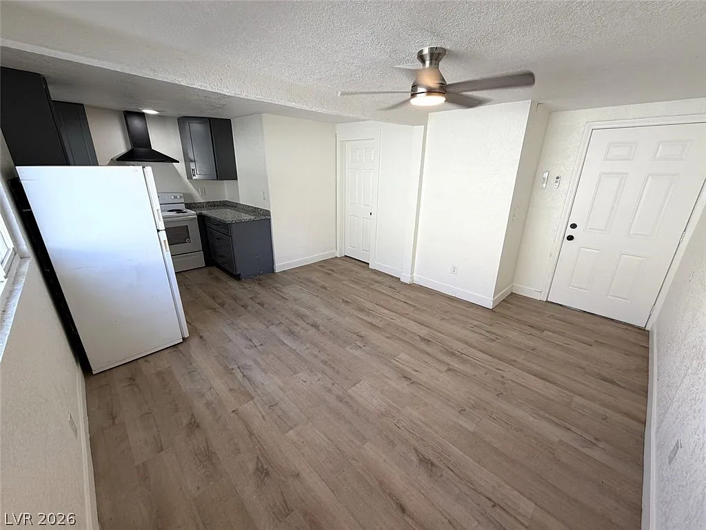 1 bed, 1.0 bath, 560 sqft, $1,035 — Photo 4