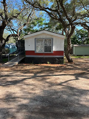 405 Cactus St Photo 1