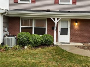 1305 Kingsbury Dr, Hanover Park, IL 60133