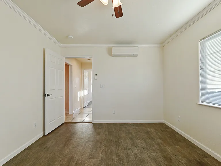 324 Flora St — Photo 18