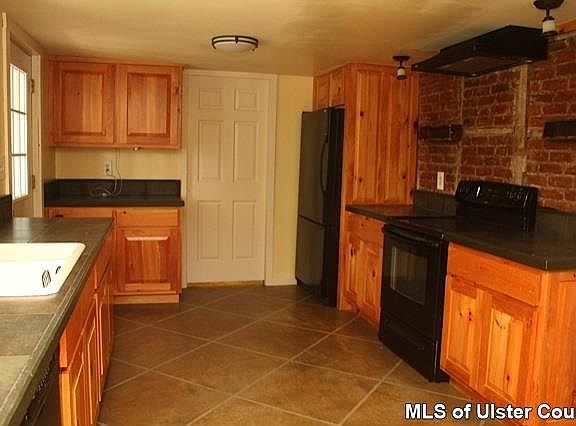 5th image of 513 York St