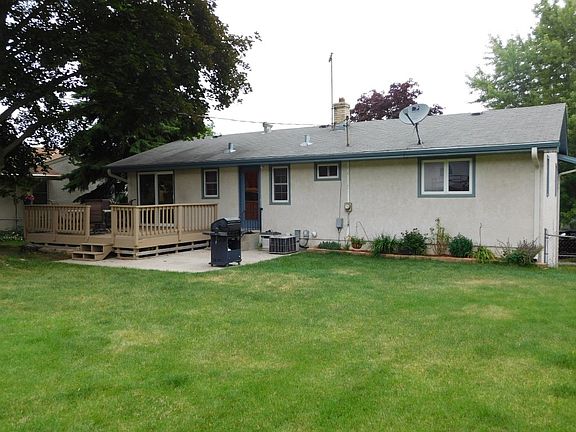 2nd image of 1988 Hilding Ave