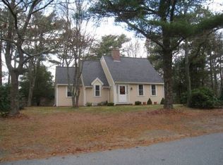 21 Captain Aldens Ln, Osterville, MA 02655