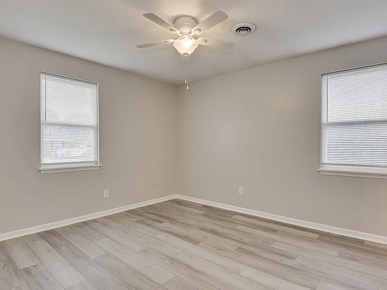 250 Almon Ct — Photo 14