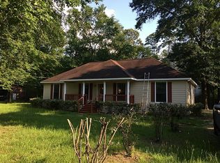 33 Cauthen Dr, Huntsville, TX 77320