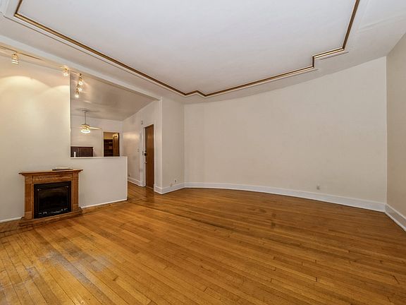 5th image of 5100 S Hyde Park Blvd Unit 2E