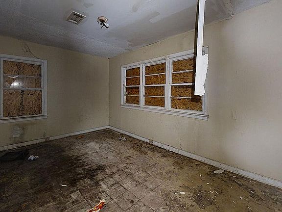 5th image of 443 Gardendale Dr
